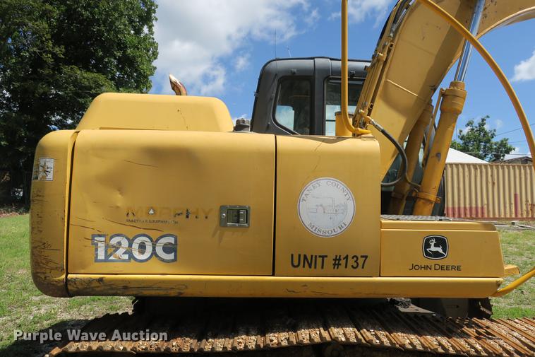 image for item DE3744 2004 John Deere 120C excavator