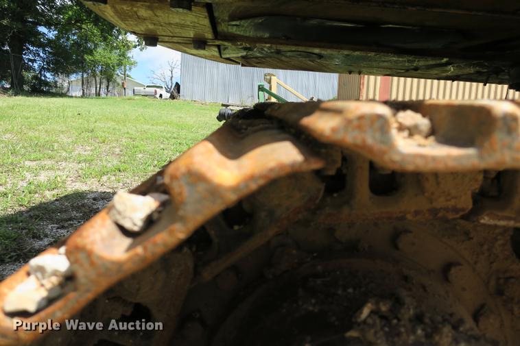 image for item DE3744 2004 John Deere 120C excavator