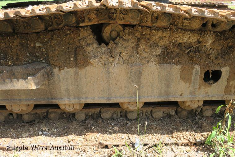 image for item DE3744 2004 John Deere 120C excavator