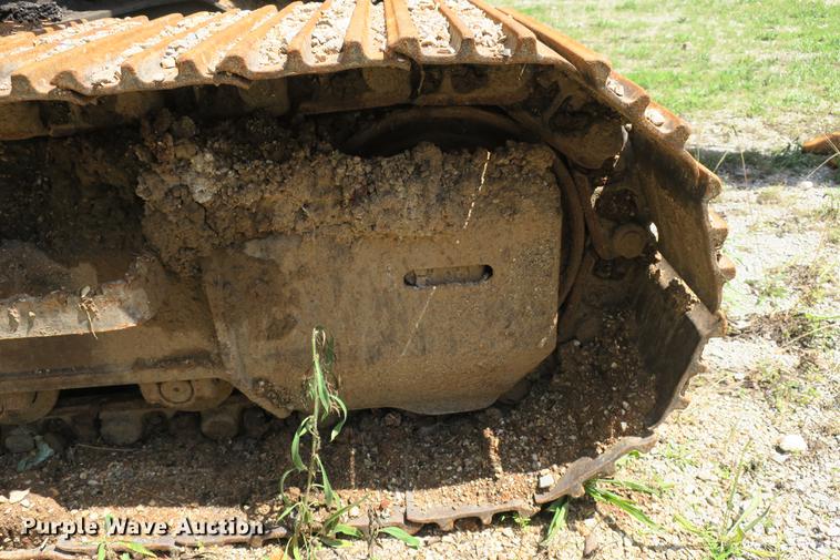 image for item DE3744 2004 John Deere 120C excavator