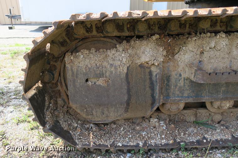 image for item DE3744 2004 John Deere 120C excavator