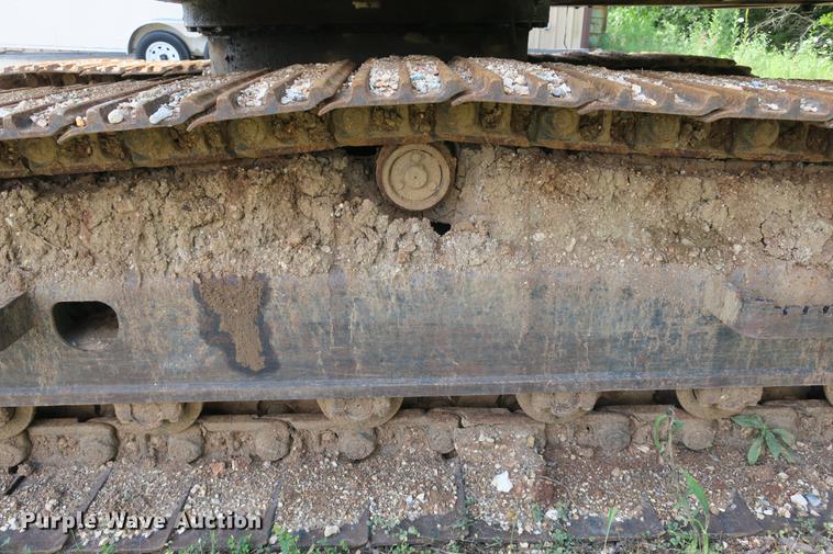 image for item DE3744 2004 John Deere 120C excavator