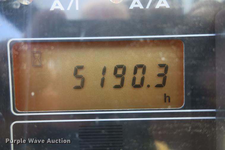 image for item DE3744 2004 John Deere 120C excavator