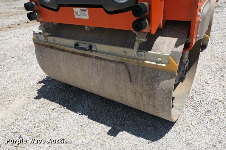 image for item DE3745 Hamm HD-12 double drum vibratory roller