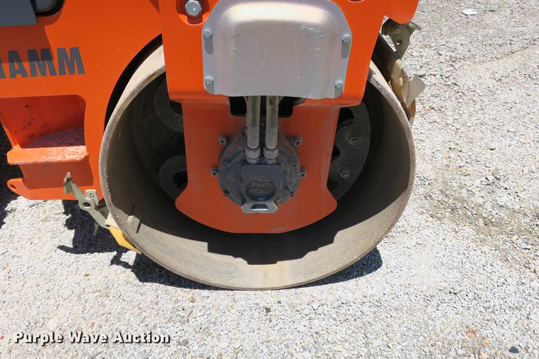 image for item DE3745 Hamm HD-12 double drum vibratory roller