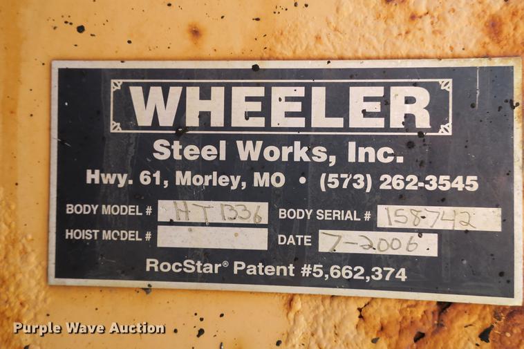 image for item DE3746 2006 International 7400 dump truck