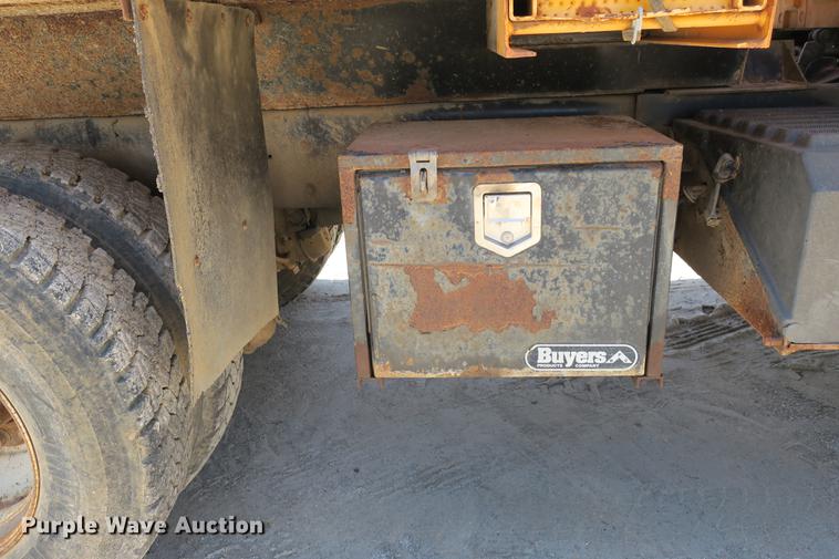 image for item DE3746 2006 International 7400 dump truck