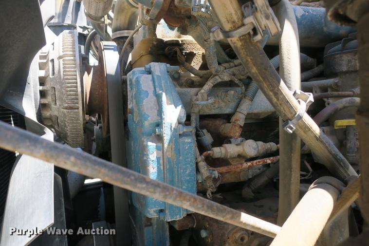 image for item DE3746 2006 International 7400 dump truck