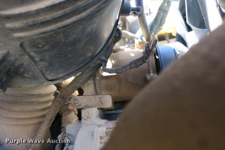 image for item DE3746 2006 International 7400 dump truck