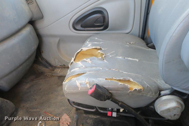 image for item DE3746 2006 International 7400 dump truck