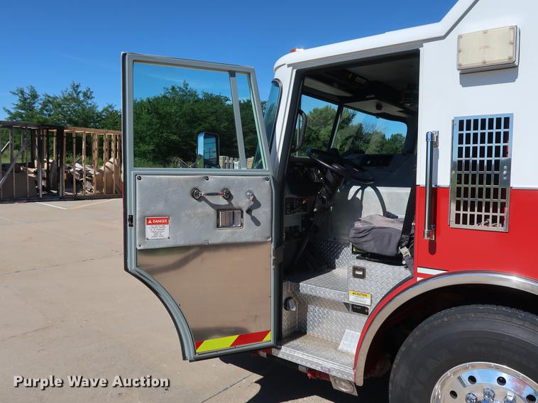 image for item DF3251 1996 Pierce fire truck