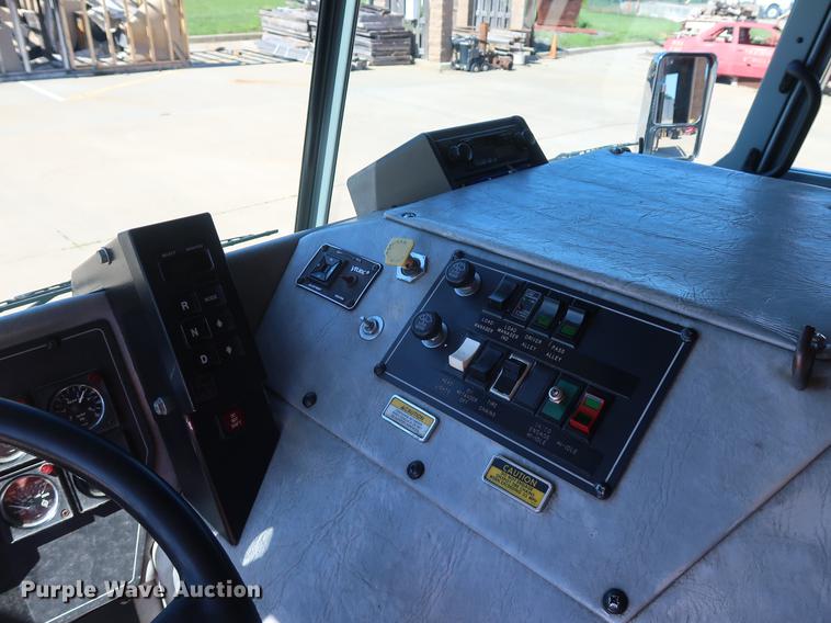 image for item DF3251 1996 Pierce fire truck