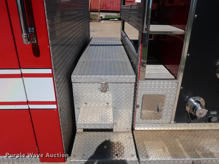 image for item DF3251 1996 Pierce fire truck