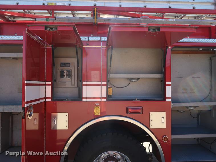 image for item DF3251 1996 Pierce fire truck