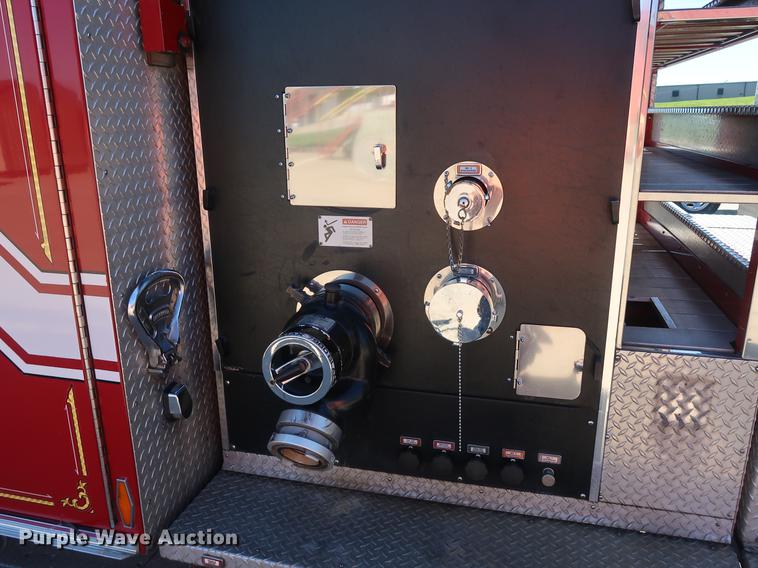 image for item DF3251 1996 Pierce fire truck