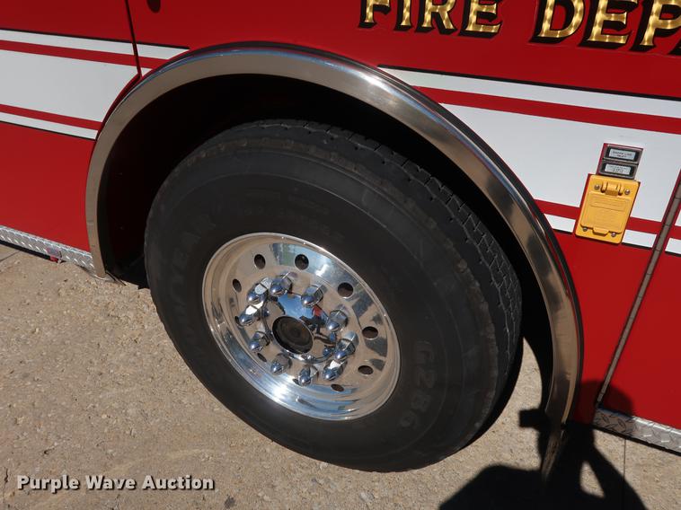 image for item DF3251 1996 Pierce fire truck