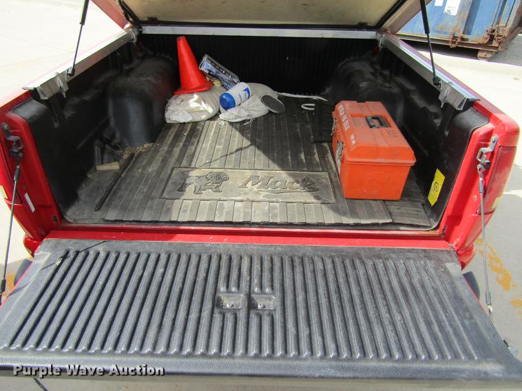 image for item DF3817 2003 Chevrolet S10 Crew Cab pickup truck