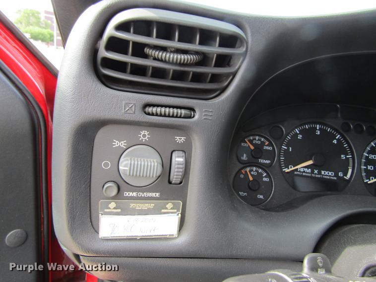 image for item DF3817 2003 Chevrolet S10 Crew Cab pickup truck