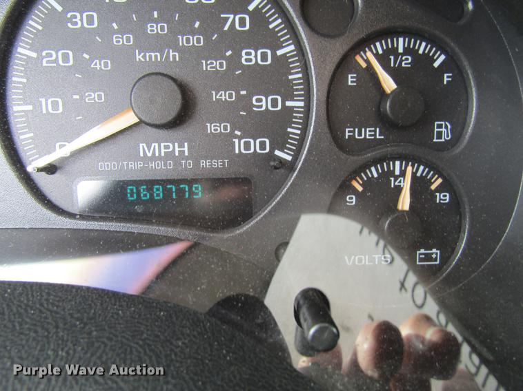 image for item DF3817 2003 Chevrolet S10 Crew Cab pickup truck