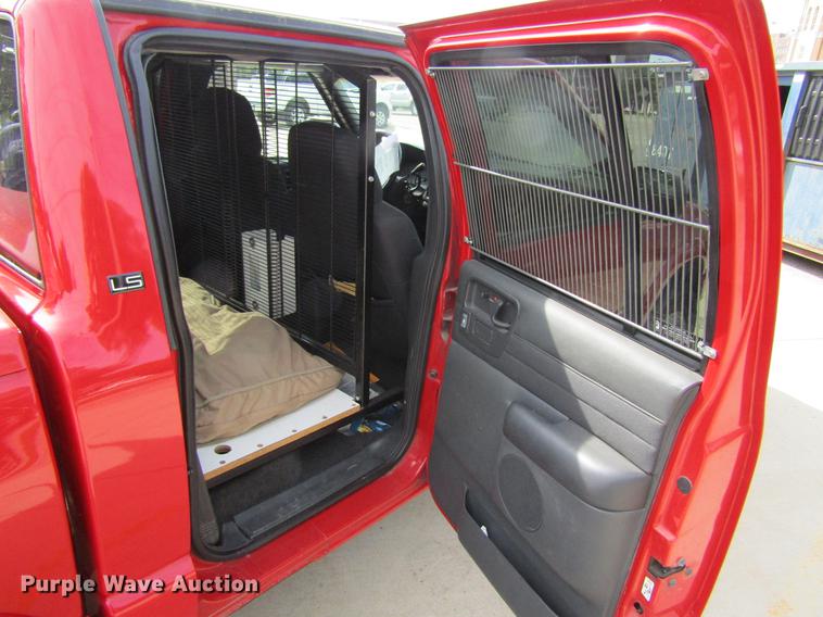 image for item DF3817 2003 Chevrolet S10 Crew Cab pickup truck