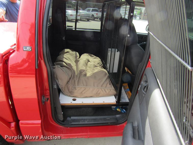 image for item DF3817 2003 Chevrolet S10 Crew Cab pickup truck