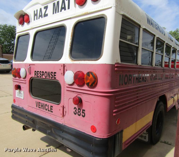 image for item DF3818 1995 GMC Blue Bird DV200G shuttle bus