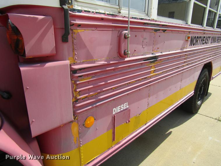 image for item DF3818 1995 GMC Blue Bird DV200G shuttle bus