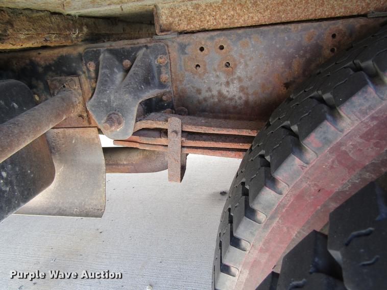 image for item DF3818 1995 GMC Blue Bird DV200G shuttle bus