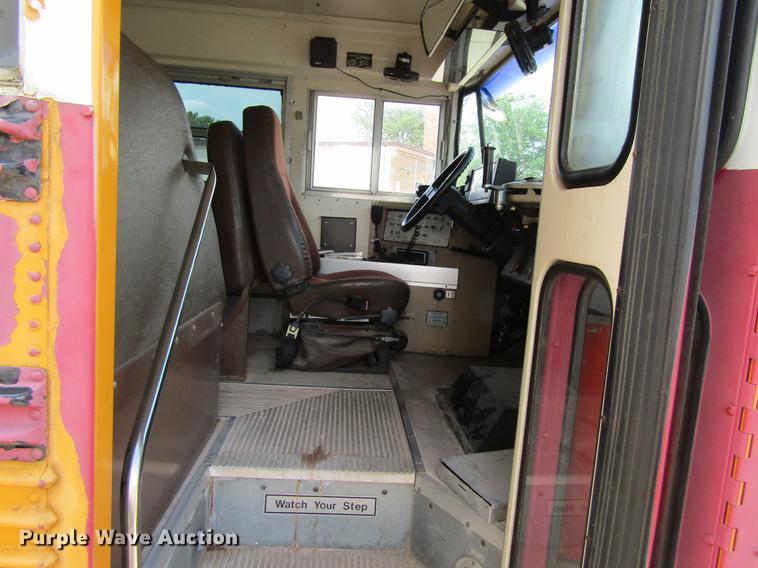 image for item DF3818 1995 GMC Blue Bird DV200G shuttle bus