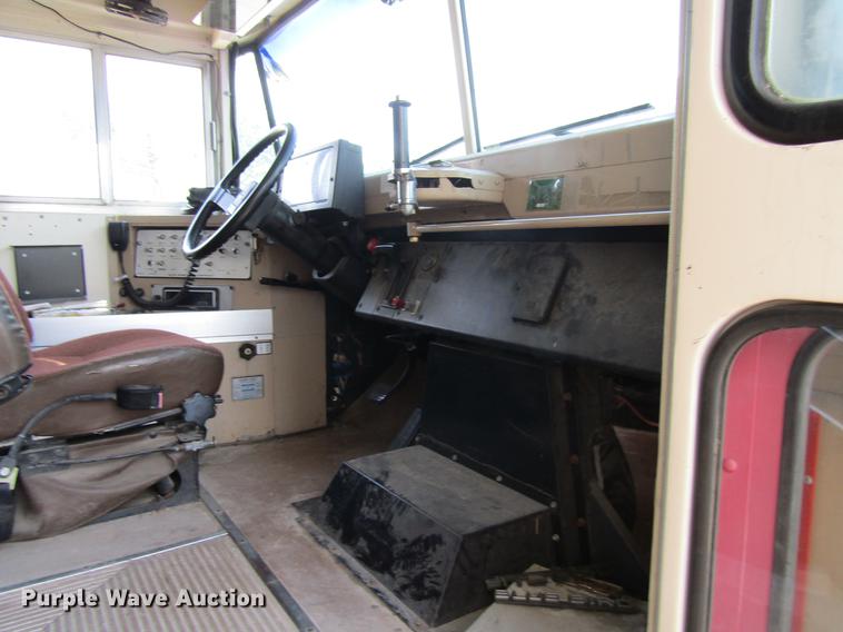 image for item DF3818 1995 GMC Blue Bird DV200G shuttle bus