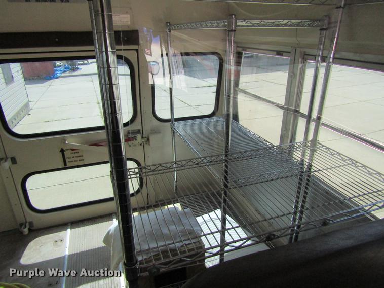 image for item DF3818 1995 GMC Blue Bird DV200G shuttle bus