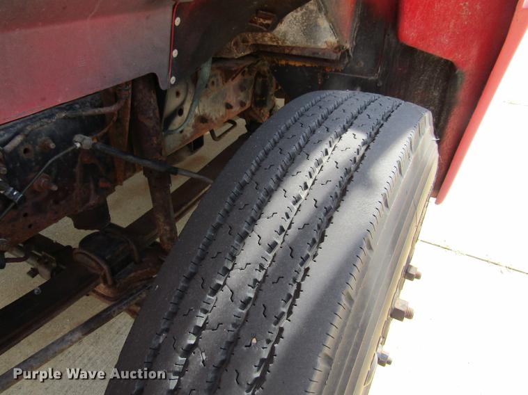 image for item DF3818 1995 GMC Blue Bird DV200G shuttle bus