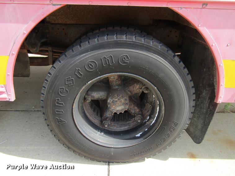 image for item DF3818 1995 GMC Blue Bird DV200G shuttle bus