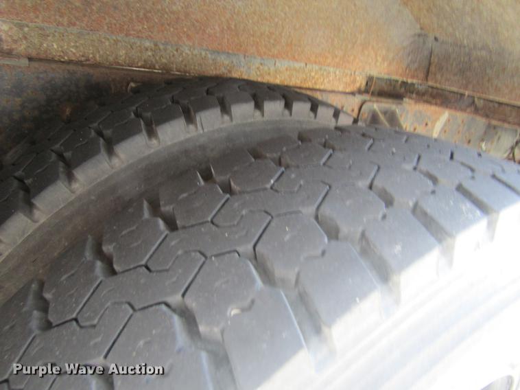 image for item DF3818 1995 GMC Blue Bird DV200G shuttle bus