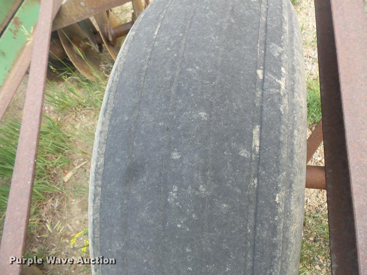 image for item DV9347 Oliver disk