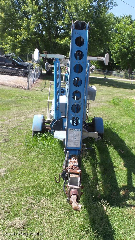 image for item EI9830 Genie TMZ-34-19 boom lift