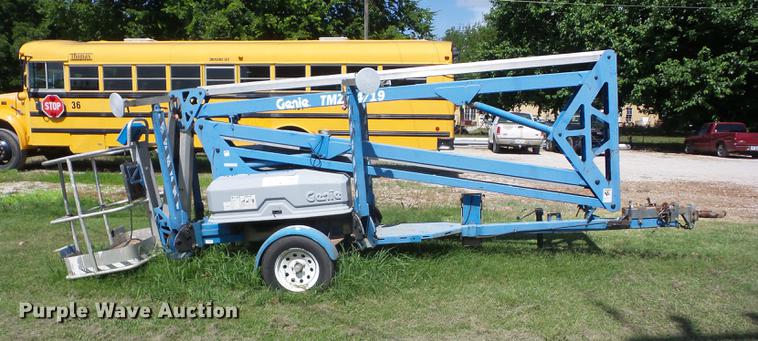 image for item EI9830 Genie TMZ-34-19 boom lift