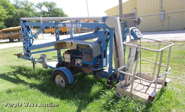 image for item EI9830 Genie TMZ-34-19 boom lift
