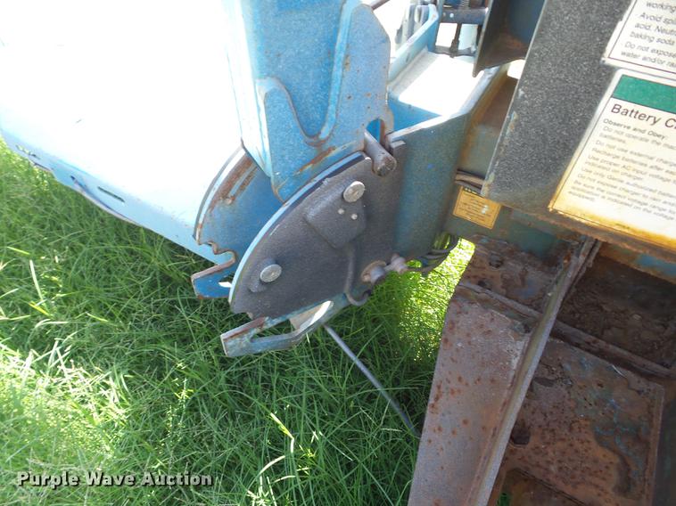 image for item EI9830 Genie TMZ-34-19 boom lift