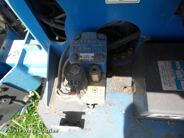 image for item EI9830 Genie TMZ-34-19 boom lift