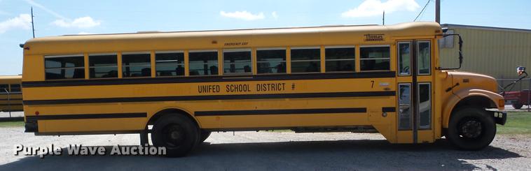 image for item EI9831 2000 International 3800 school bus