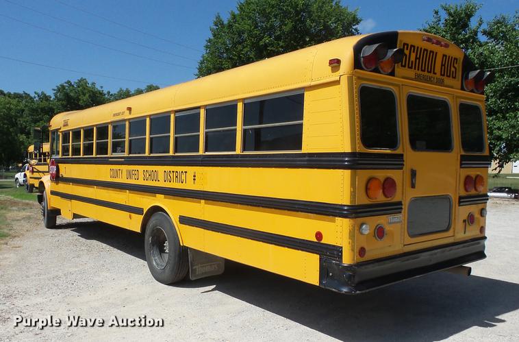 image for item EI9831 2000 International 3800 school bus