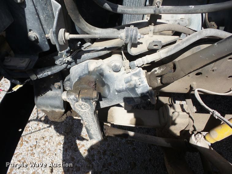 image for item EI9831 2000 International 3800 school bus