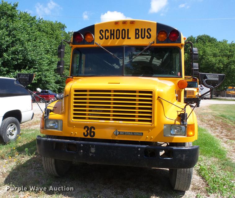 image for item EI9832 1999 International 3800 school bus