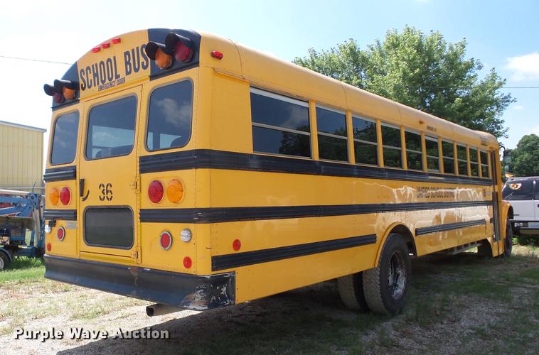 image for item EI9832 1999 International 3800 school bus