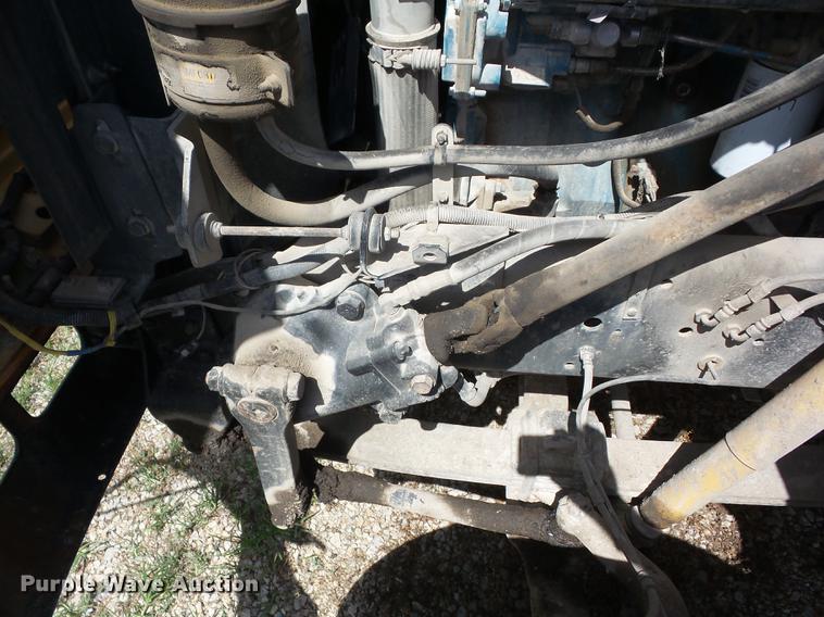 image for item EI9832 1999 International 3800 school bus