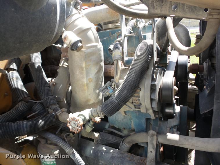 image for item EI9832 1999 International 3800 school bus