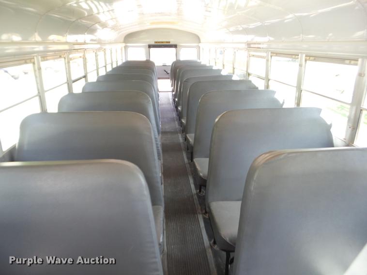 image for item EI9832 1999 International 3800 school bus