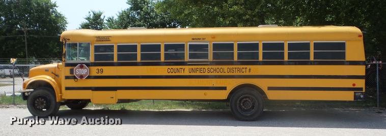 image for item EI9833 1999 International 3800 school bus