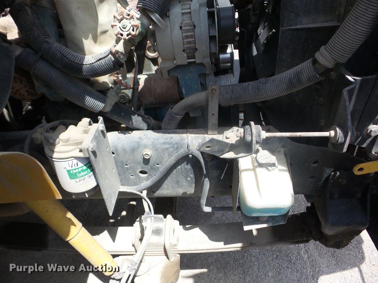 image for item EI9833 1999 International 3800 school bus